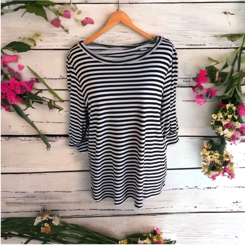 Worthington Black and Off White Striped 3/4 Sleeve Blouse